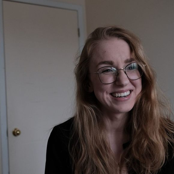 Meet your Posher, Anabelle - Picture 1 of 1